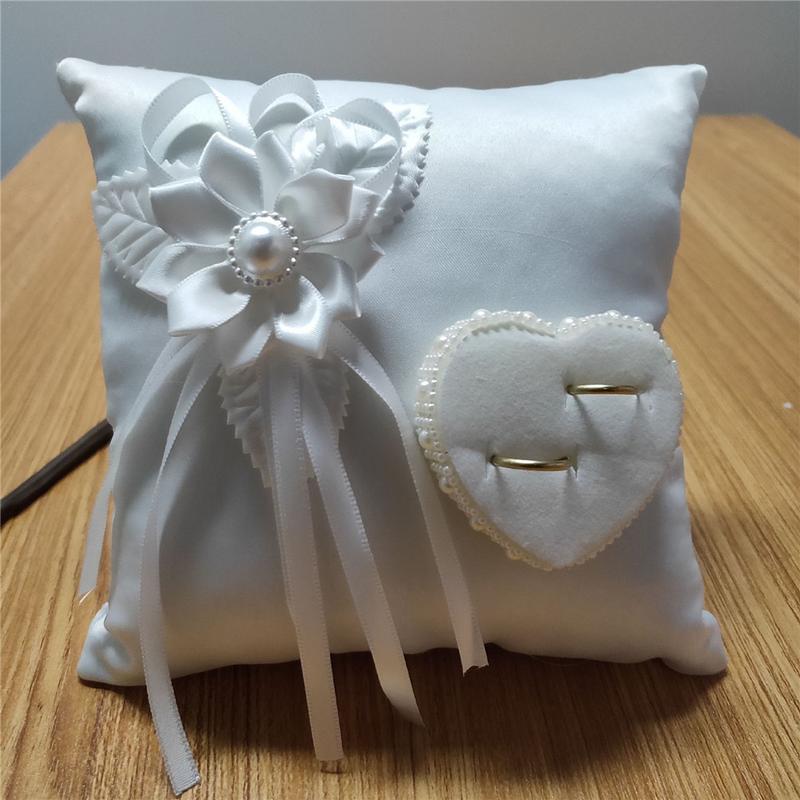 Wedding Ring Pillow European R - Ring Bearer Pillow ulasan dan harga